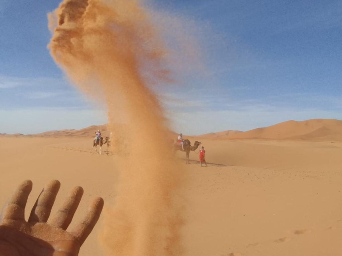 Camp Familia Erg Chebbi Ξενοδοχείο Merzouga Εξωτερικό φωτογραφία
