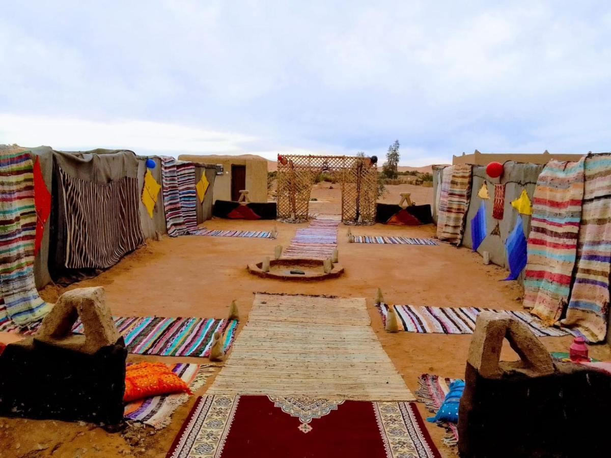 Camp Familia Erg Chebbi Ξενοδοχείο Merzouga Εξωτερικό φωτογραφία