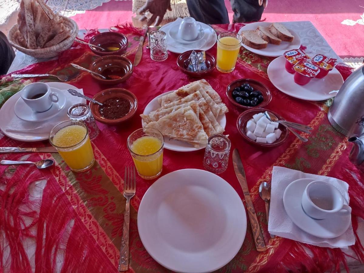 Camp Familia Erg Chebbi Ξενοδοχείο Merzouga Εξωτερικό φωτογραφία