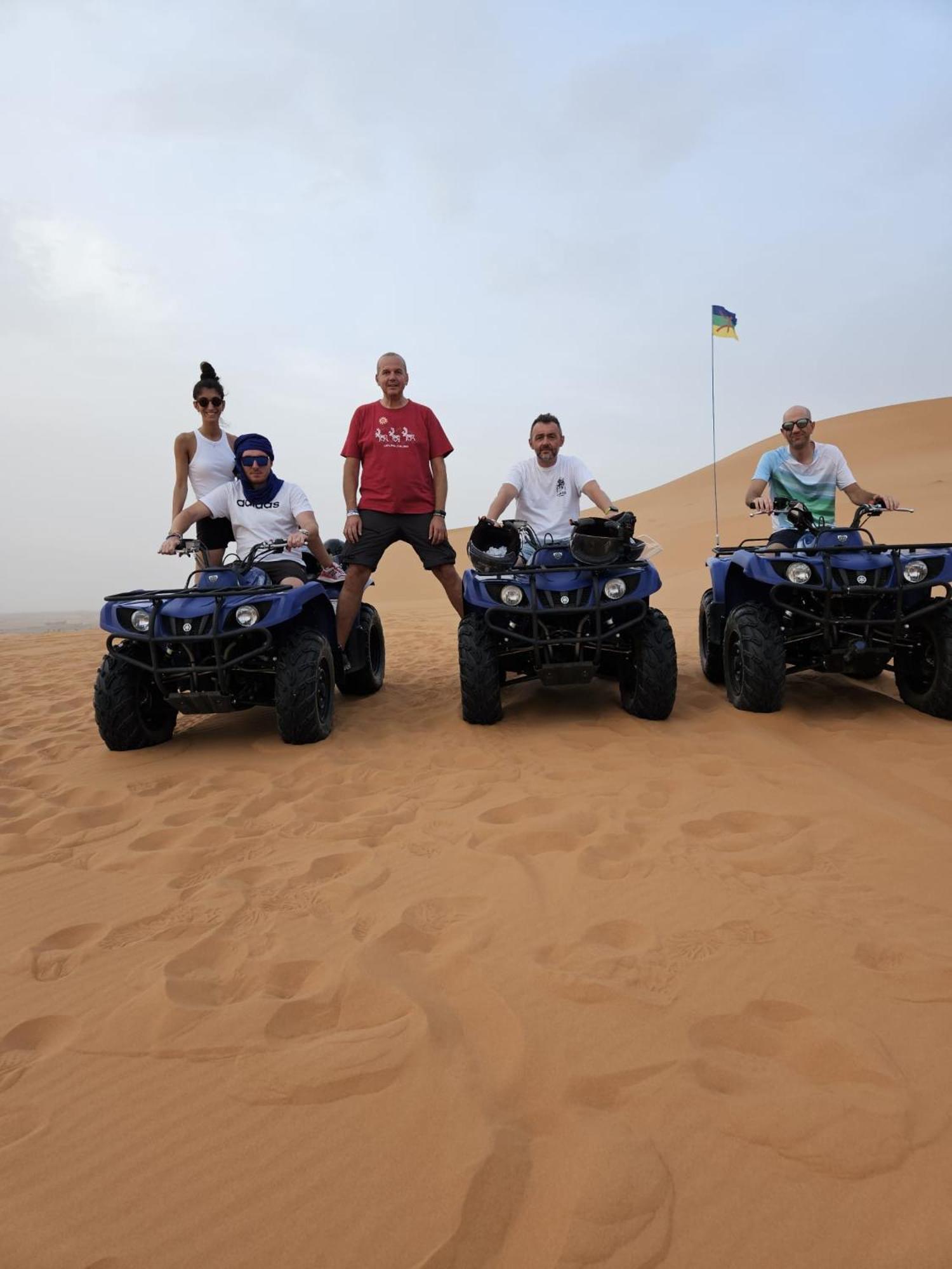 Camp Familia Erg Chebbi Ξενοδοχείο Merzouga Εξωτερικό φωτογραφία